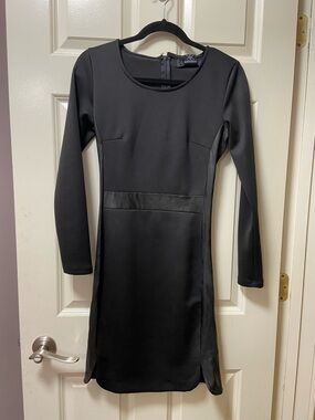 Kardashian Kollection Black Long-Sleeve Sheath Dress
